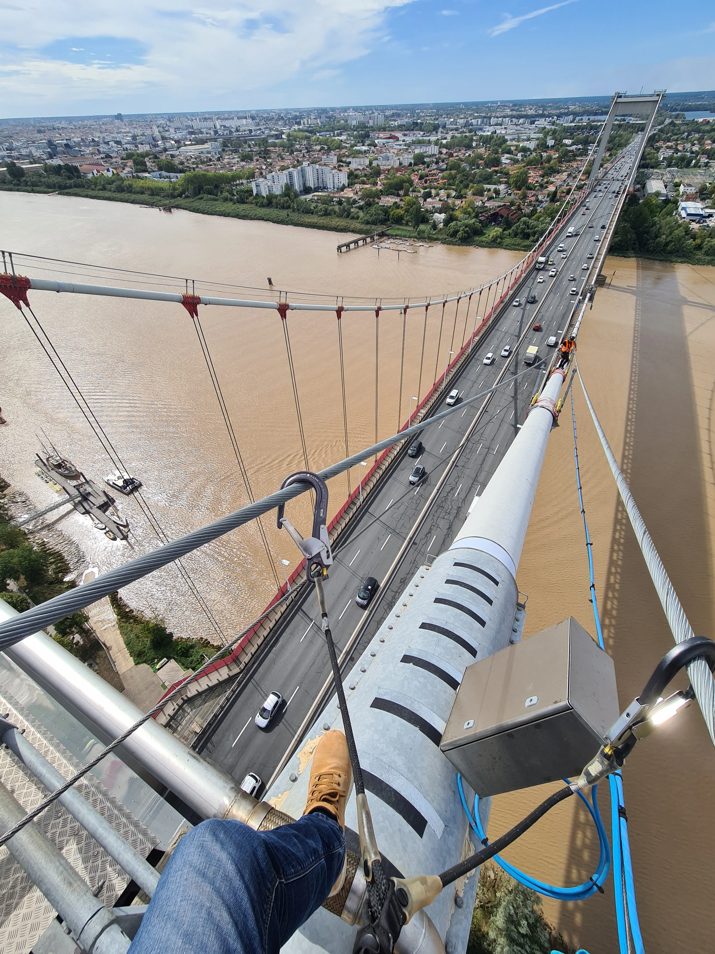 Intervention de cordistes MS Access pour sur le pont... d’aquitaine chez FREYSSINET à Bordeaux (bâtiment) – 3